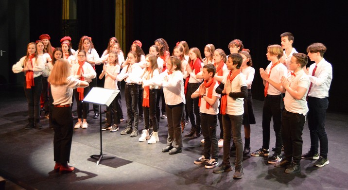 [Chorale du Colge Jean Compagnon de Reyrieux]